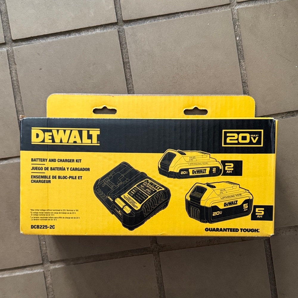 DeWalt 20V Battery and Charger Kit - Yellow
